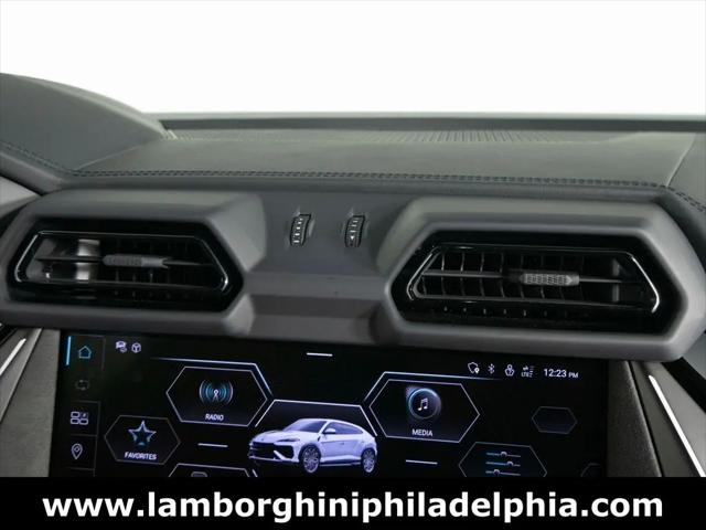 2025 Lamborghini Urus SE
