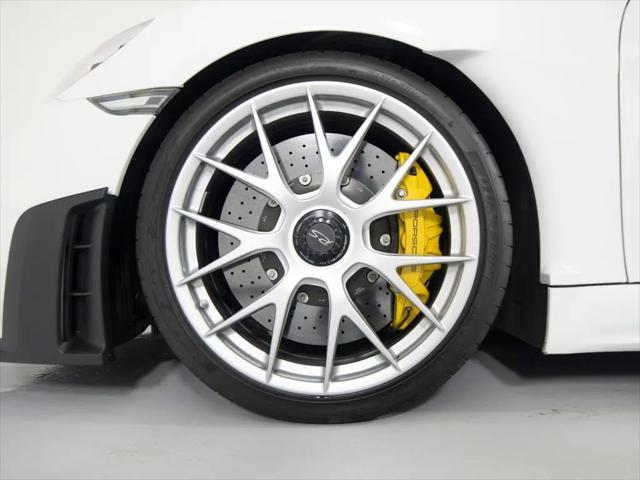 2025 Porsche 718 Spyder RS
