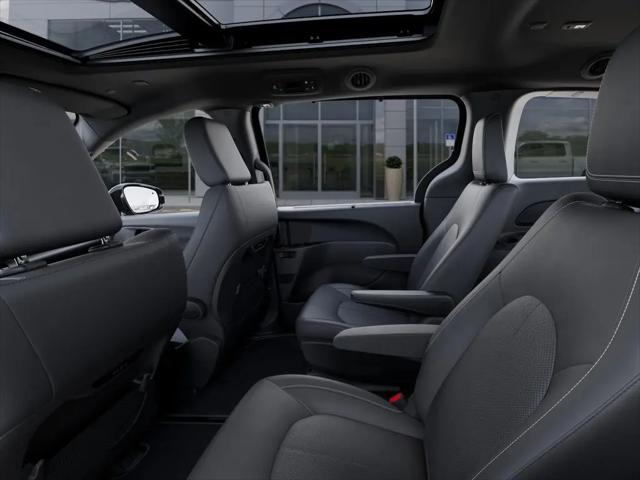2026 Chrysler Pacifica Select AWD