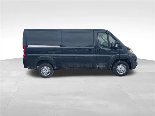 2026 Ram ProMaster 2500 Cargo Van Tradesman Low Roof 136" WB w/Pass Seat