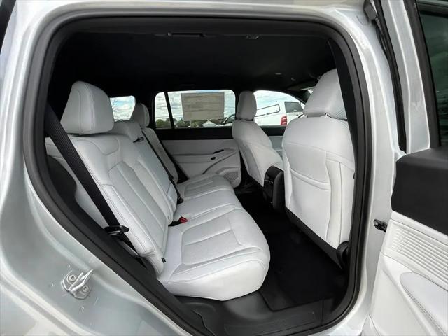 2026 Jeep Cherokee Laredo 4x4