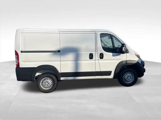 2026 Ram ProMaster Cargo Van Tradesman Low Roof 118" WB w/Pass Seat