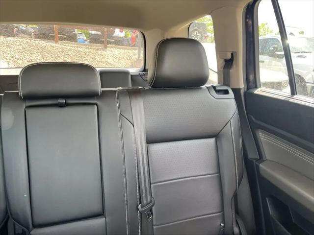 2022 Volkswagen Atlas 3.6L V6 SE w/Technology