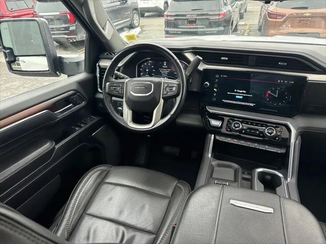 2024 GMC Sierra 3500HD 4WD Crew Cab Standard Bed Denali