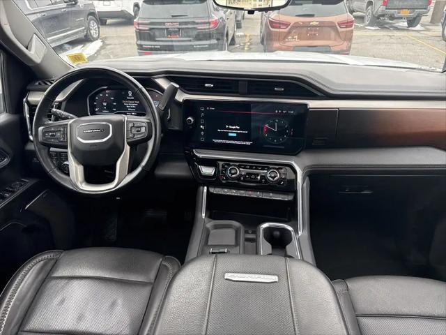 2024 GMC Sierra 3500HD 4WD Crew Cab Standard Bed Denali