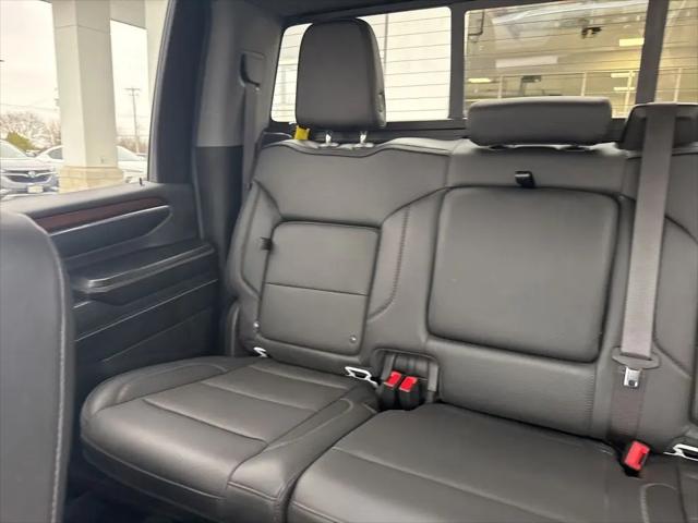 2024 GMC Sierra 3500HD 4WD Crew Cab Standard Bed Denali