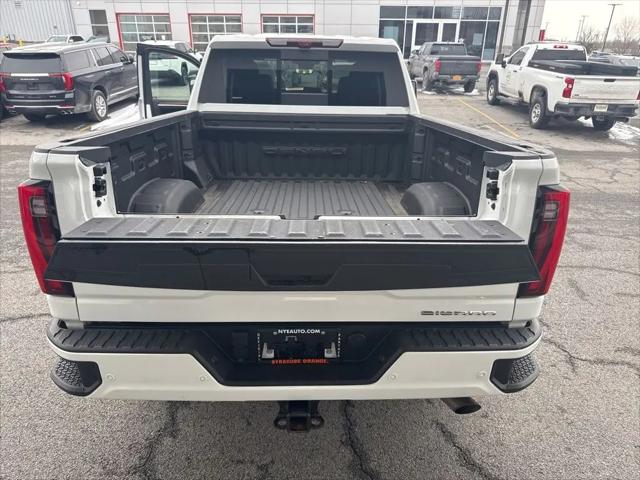 2024 GMC Sierra 3500HD 4WD Crew Cab Standard Bed Denali
