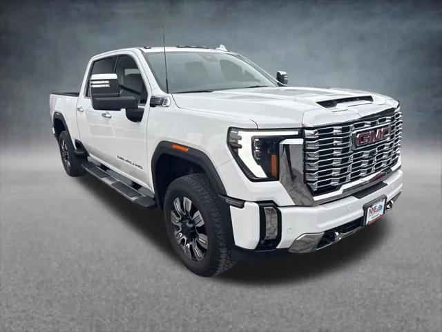 2024 GMC Sierra 3500HD 4WD Crew Cab Standard Bed Denali