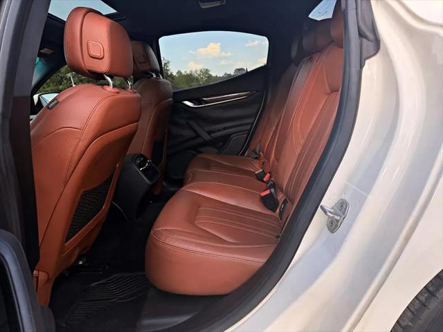 2015 Maserati Ghibli Standard