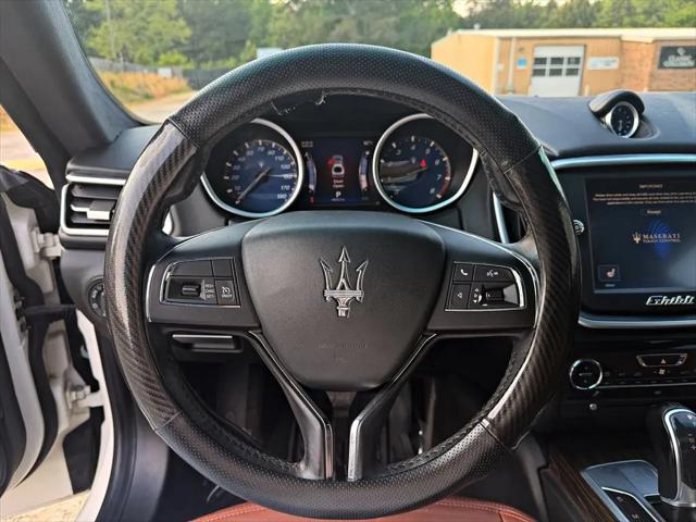 2015 Maserati Ghibli Standard