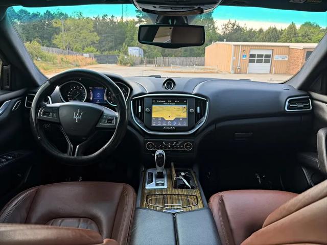 2015 Maserati Ghibli Standard