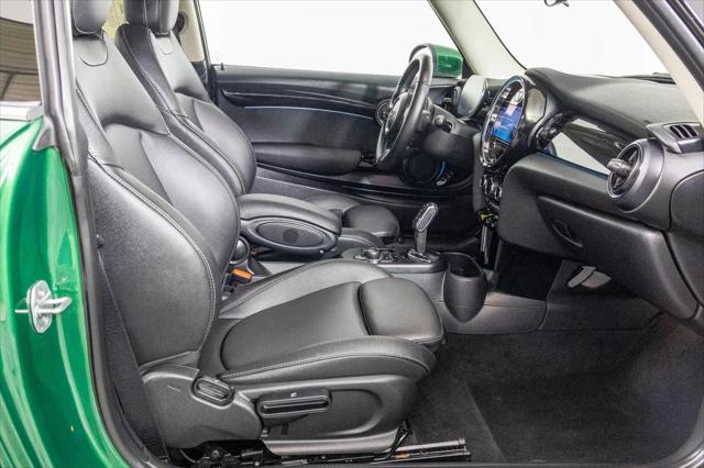 2023 MINI SE Hardtop Cooper Signature