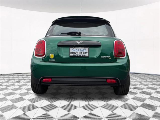 2023 MINI SE Hardtop Cooper Signature