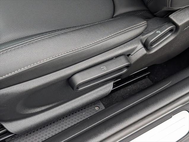 2023 MINI SE Hardtop Cooper Signature