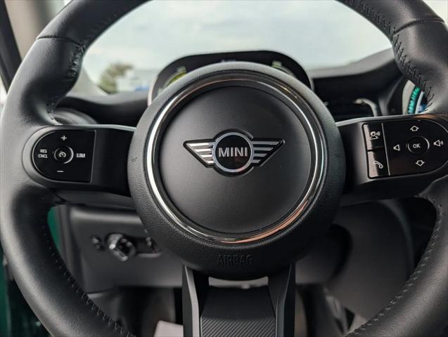 2023 MINI SE Hardtop Cooper Signature