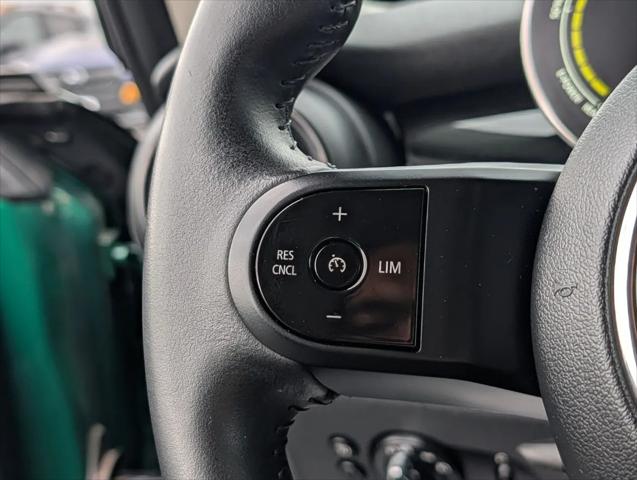 2023 MINI SE Hardtop Cooper Signature