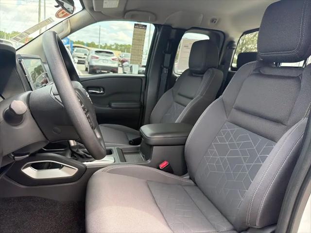 2025 Nissan Frontier King Cab SV 4x2