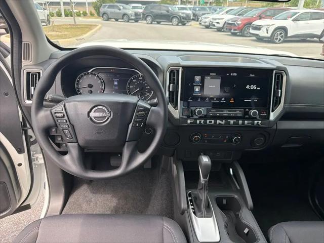 2025 Nissan Frontier King Cab SV 4x2