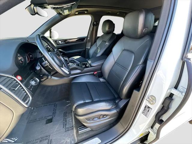2022 Porsche Cayenne Cayenne