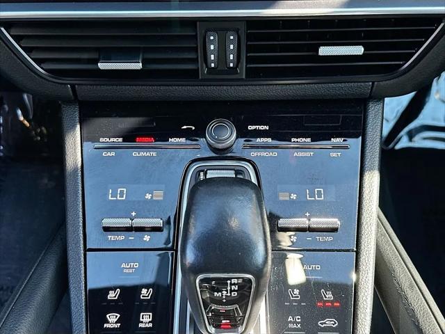 2022 Porsche Cayenne Cayenne
