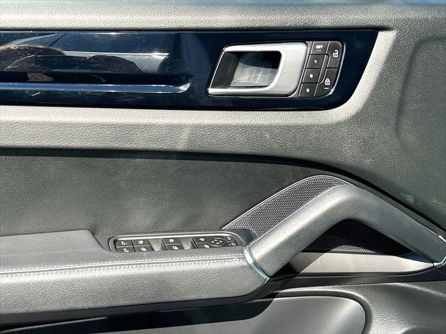 2022 Porsche Cayenne Cayenne