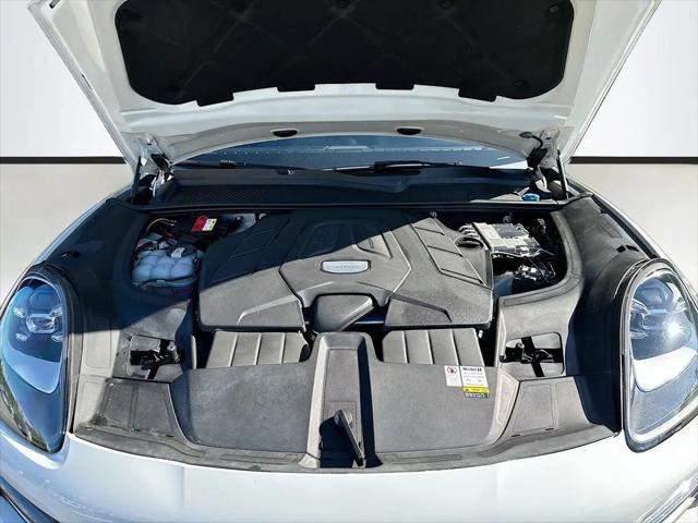 2022 Porsche Cayenne Cayenne