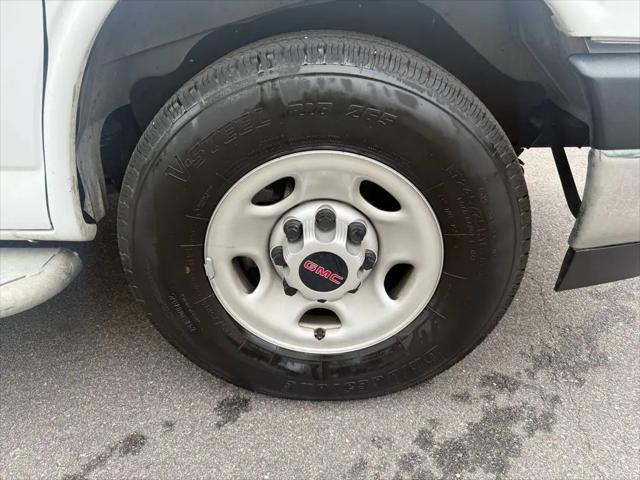 2024 GMC Savana Cargo RWD 2500 Regular Wheelbase Work Van
