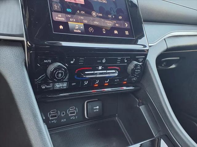 2024 Jeep Grand Cherokee Laredo X 4x4