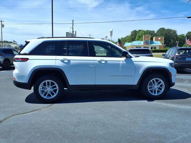 2024 Jeep Grand Cherokee Laredo X 4x4