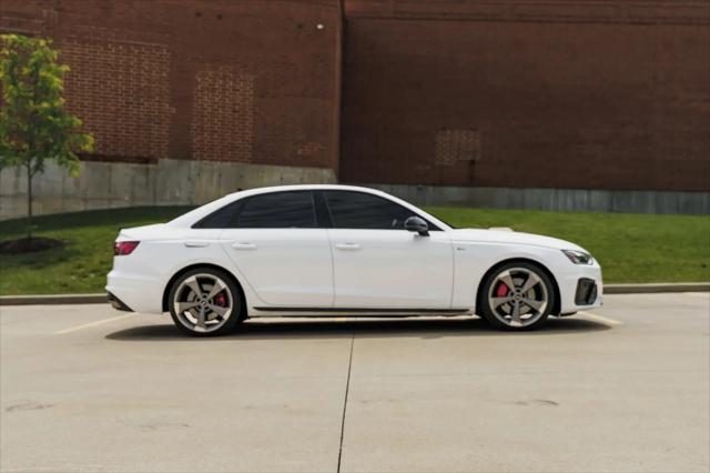 2023 Audi A4 Premium Plus 45 TFSI S line quattro S tronic