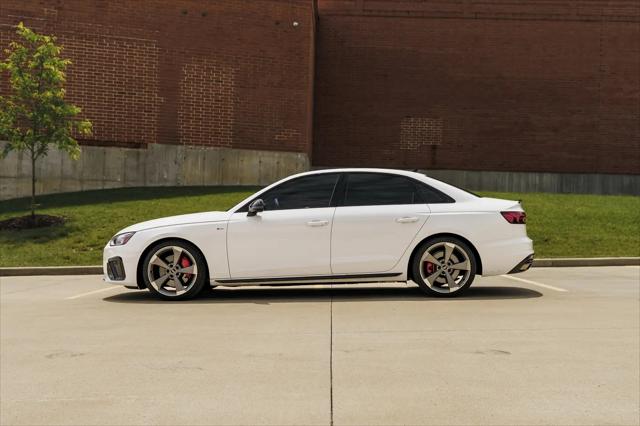 2023 Audi A4 Premium Plus 45 TFSI S line quattro S tronic