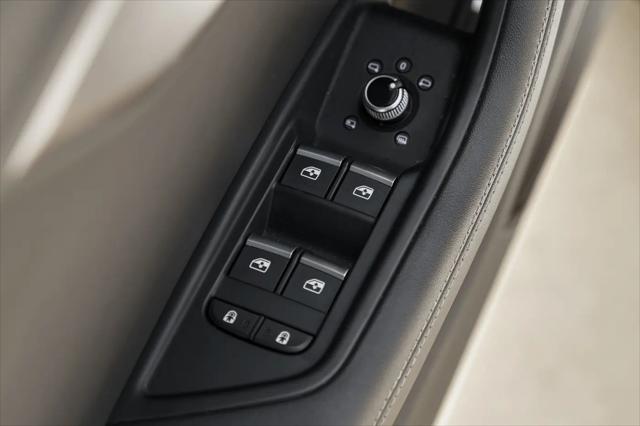 2023 Audi A4 Premium Plus 45 TFSI S line quattro S tronic
