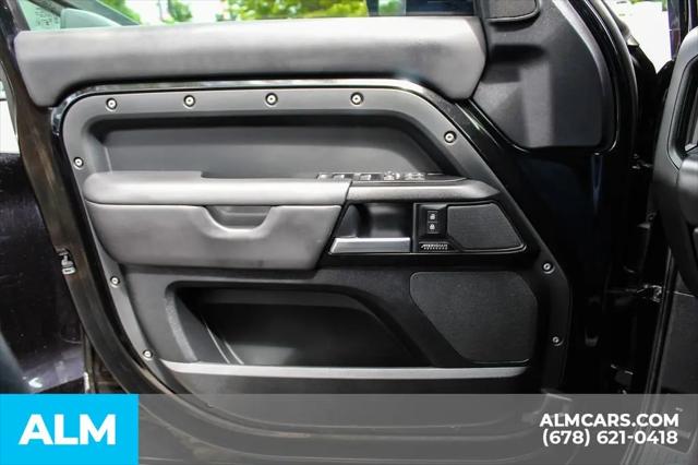 2025 Land Rover Defender 110 P400 X