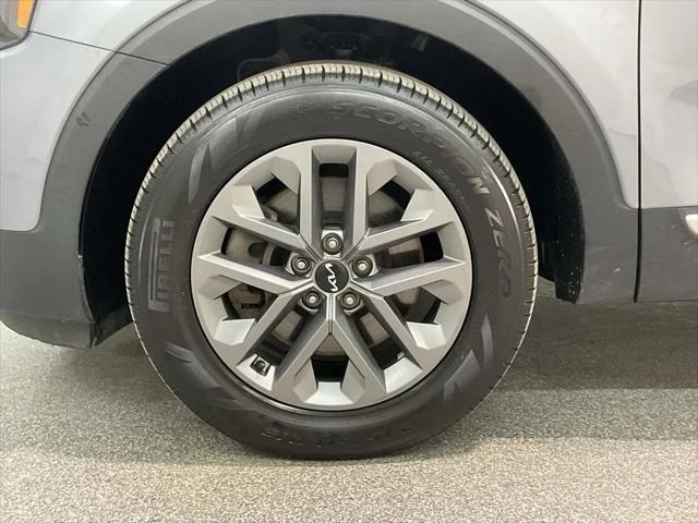 2023 Kia Telluride LX