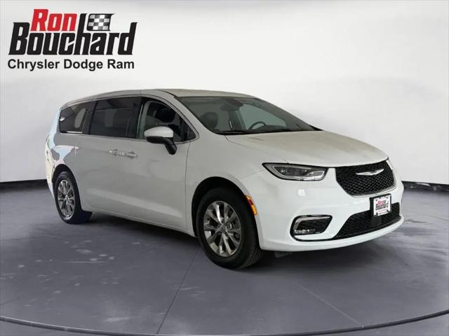2023 Chrysler Pacifica Touring L for sale in Fitchburg, MA