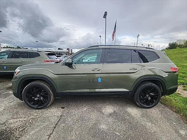 2026 Volkswagen Atlas SE with Technology