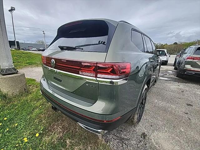 2026 Volkswagen Atlas SE with Technology