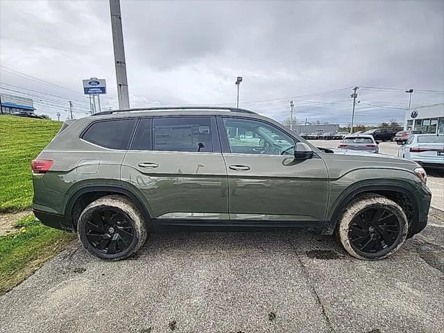 2026 Volkswagen Atlas SE with Technology