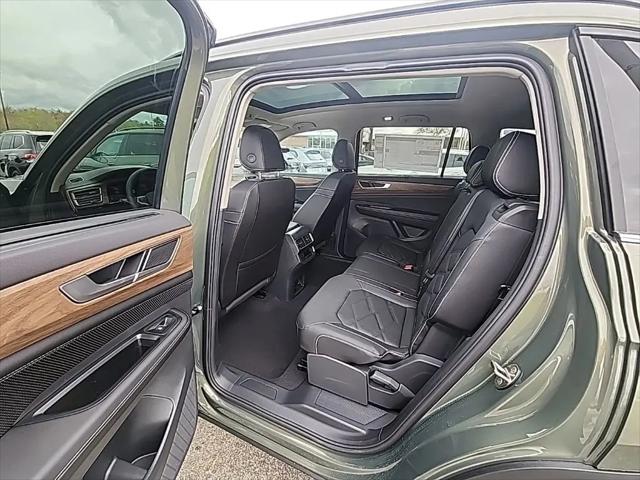 2026 Volkswagen Atlas SE with Technology