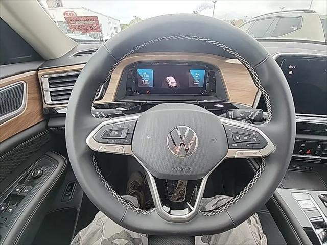2026 Volkswagen Atlas SE with Technology