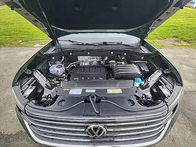 2026 Volkswagen Atlas SE with Technology