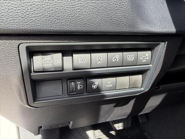 2026 Toyota Tundra SR5 CrewMax 5.5' Bed