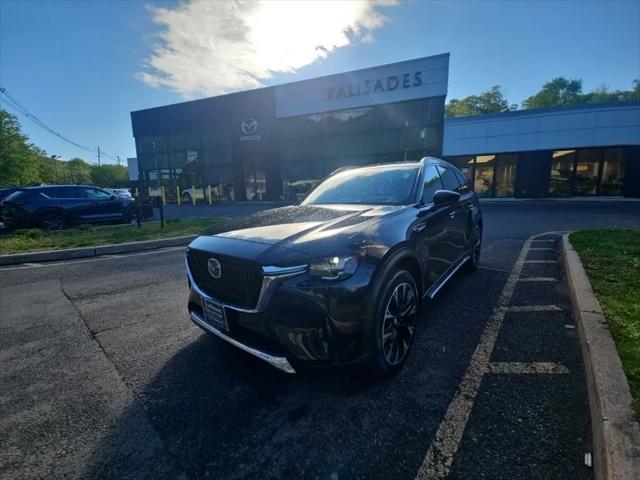 2024 Mazda X-90 Premium Plus