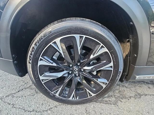 2024 Mazda X-90 Premium Plus