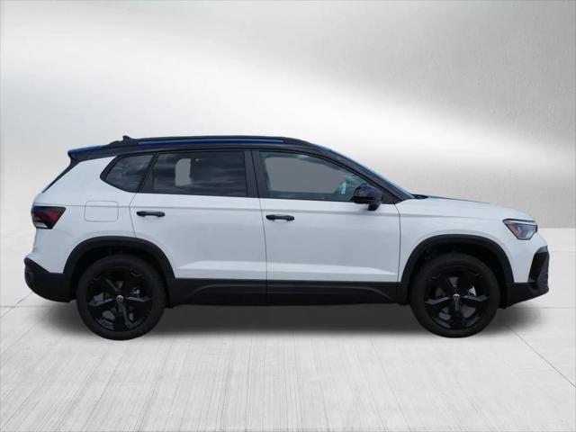 2026 Volkswagen Taos SE Black