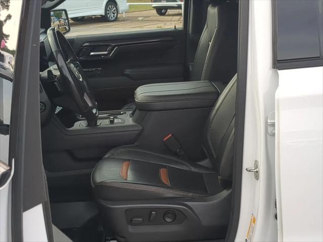 2023 GMC Sierra 1500 4WD Crew Cab Short Box AT4