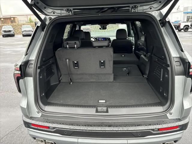 2026 Chevrolet Traverse FWD LT