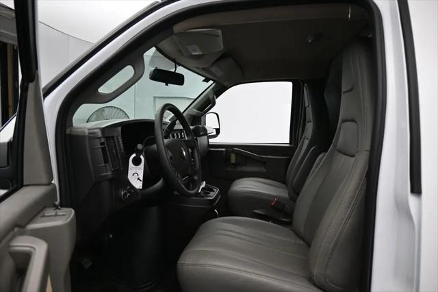 2026 Chevrolet Express Cargo Van 2500 Extended Wheelbase, WT, RWD