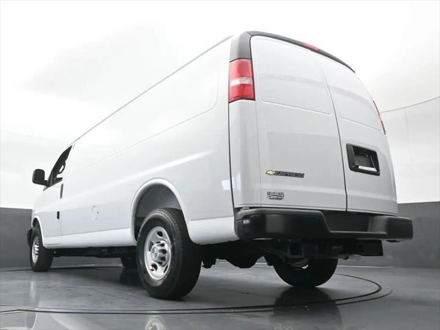2026 Chevrolet Express Cargo Van 2500 Extended Wheelbase, WT, RWD