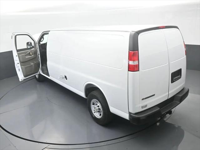 2026 Chevrolet Express Cargo Van 2500 Extended Wheelbase, WT, RWD